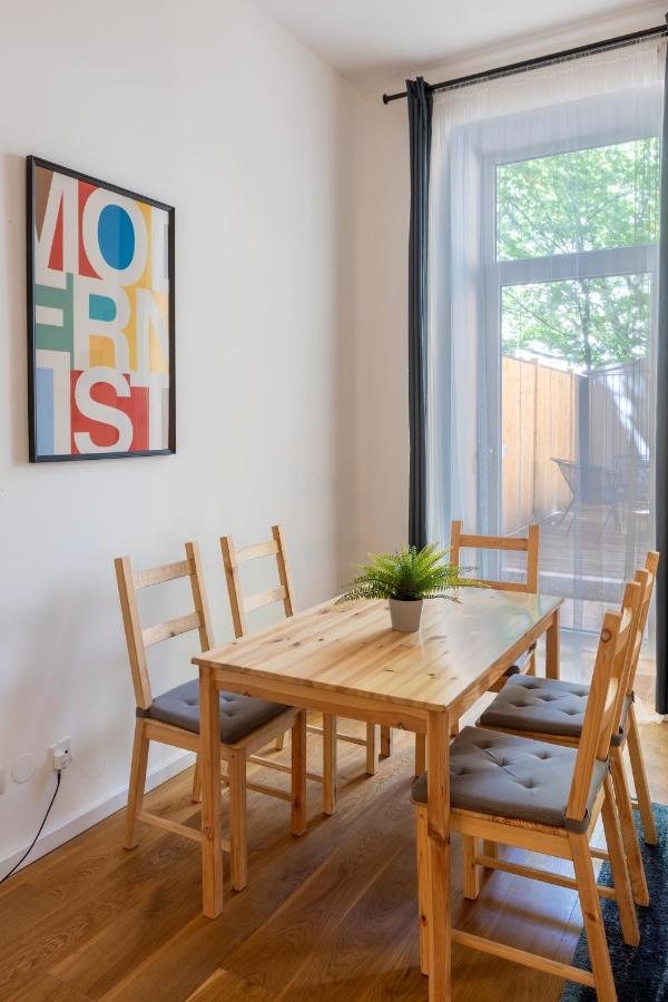 Cozy Apartment, 2 Private Terraces, 8 Min To City Center Wenen Buitenkant foto