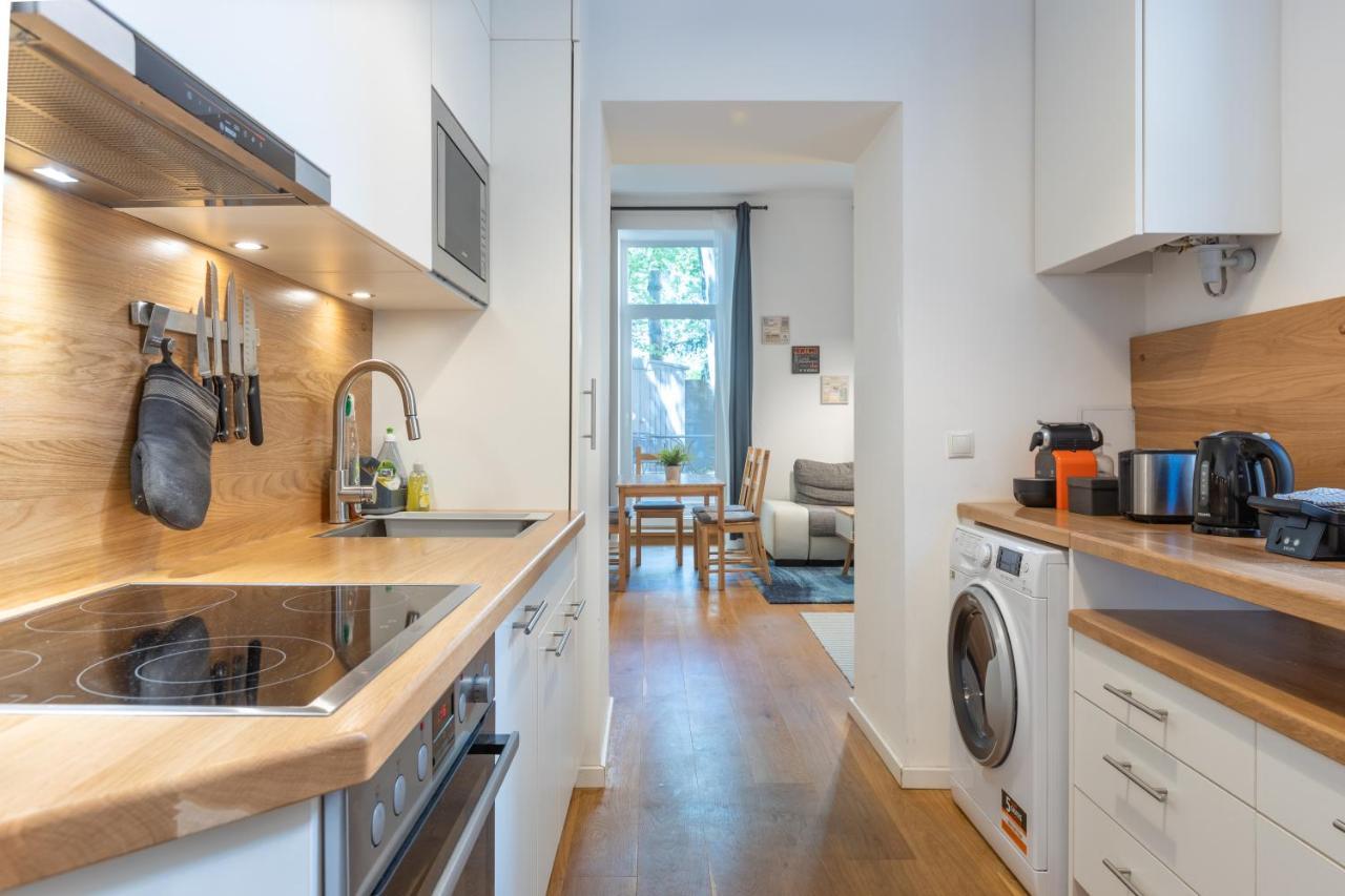Cozy Apartment, 2 Private Terraces, 8 Min To City Center Wenen Buitenkant foto