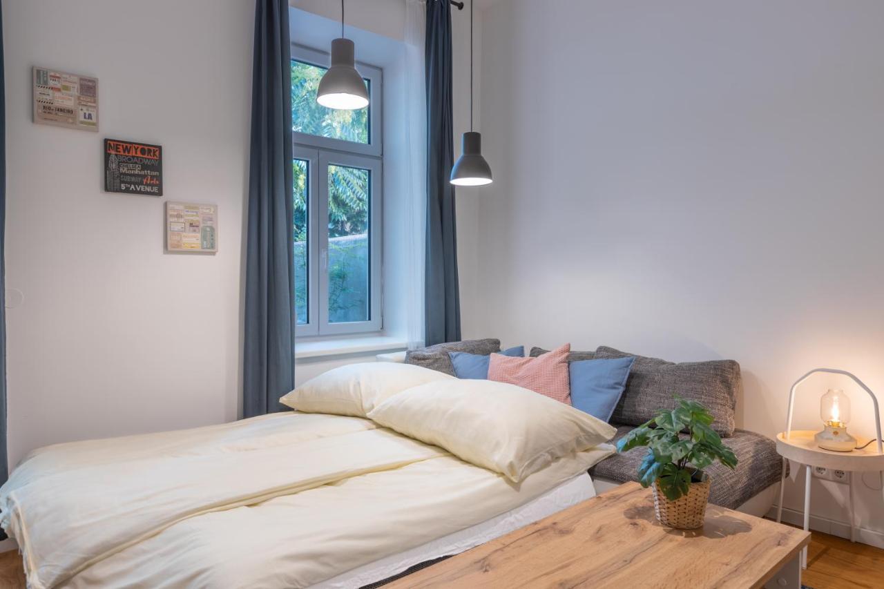 Cozy Apartment, 2 Private Terraces, 8 Min To City Center Wenen Buitenkant foto