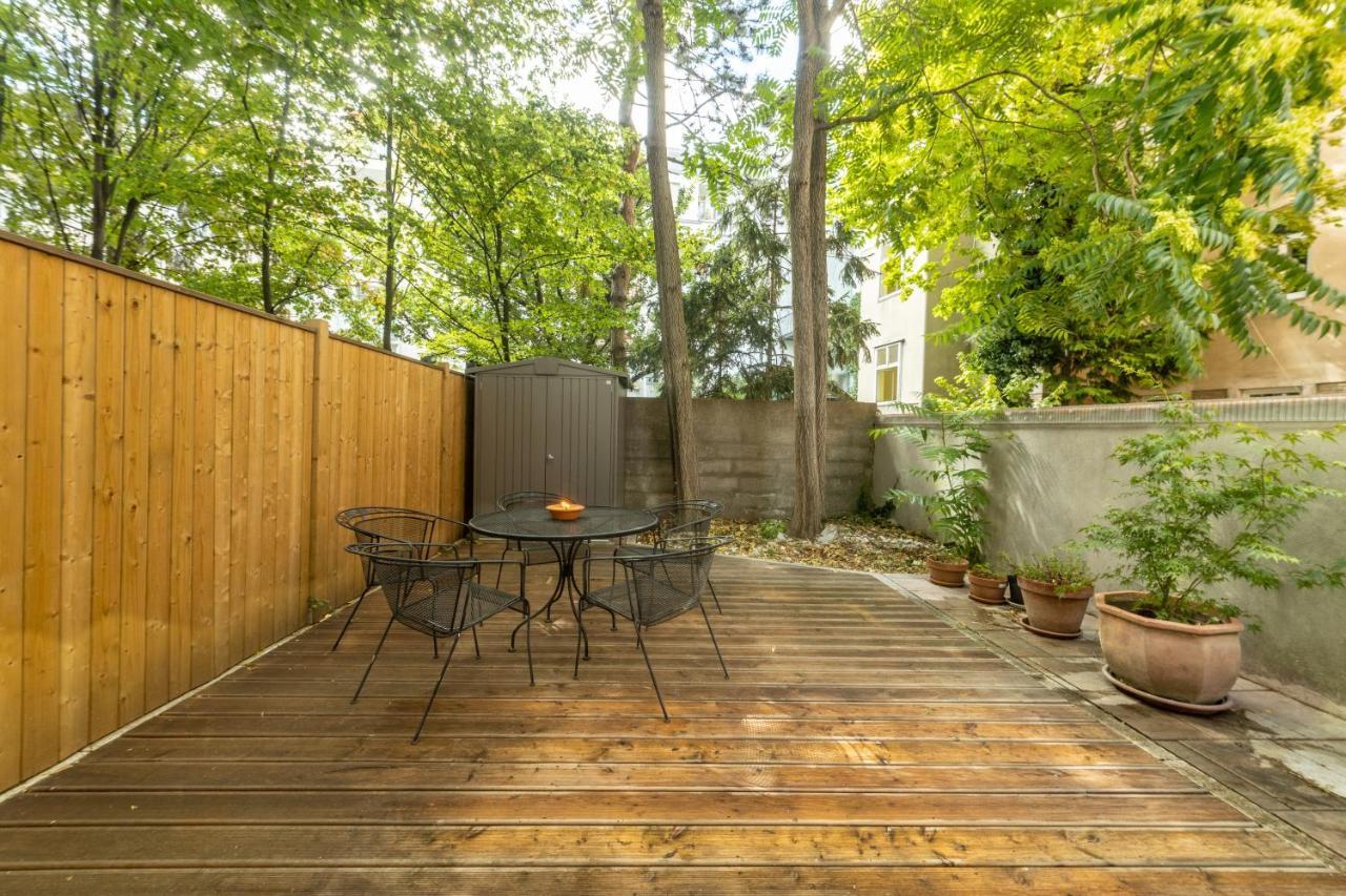 Cozy Apartment, 2 Private Terraces, 8 Min To City Center Wenen Buitenkant foto