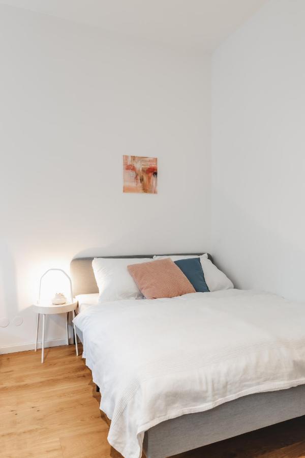 Cozy Apartment, 2 Private Terraces, 8 Min To City Center Wenen Buitenkant foto