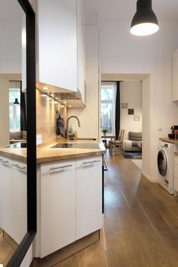 Cozy Apartment, 2 Private Terraces, 8 Min To City Center Wenen Buitenkant foto